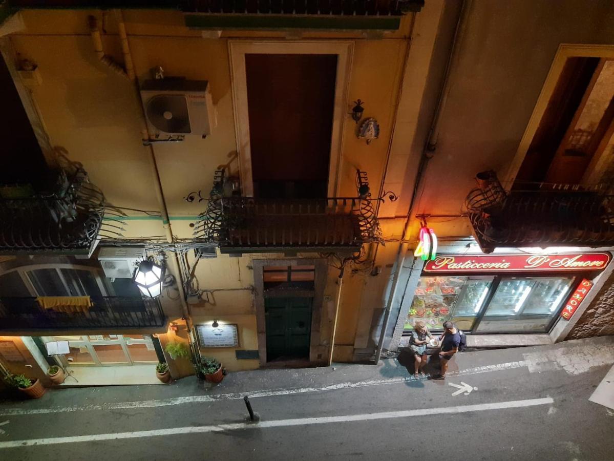 Centrale Appartamento タオルミーナ エクステリア 写真